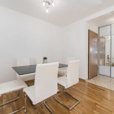 Apartman Crystal *